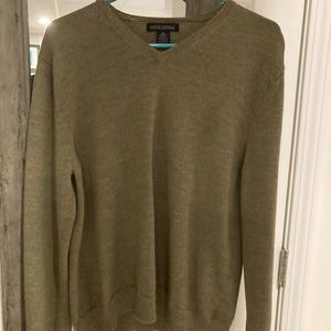 Banana Republic Italian wool v-neck mens sweater